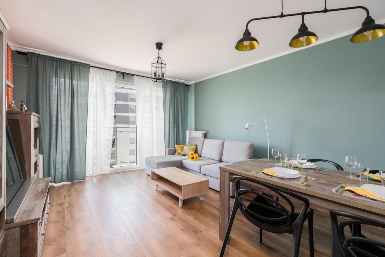 Poznan Serbska 2 Miejsca Parkingowe By Noclegi Renters Esterno foto