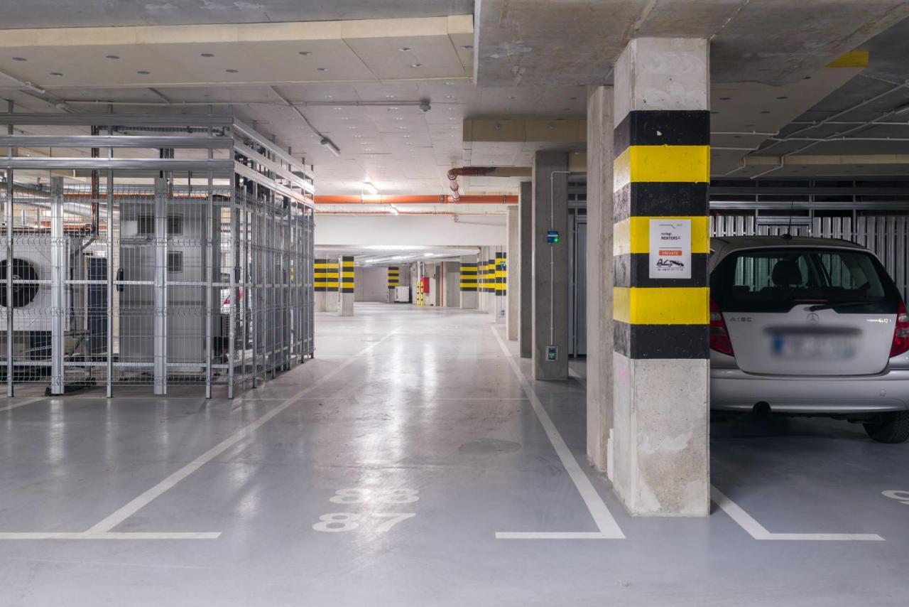 Poznan Serbska 2 Miejsca Parkingowe By Noclegi Renters Esterno foto